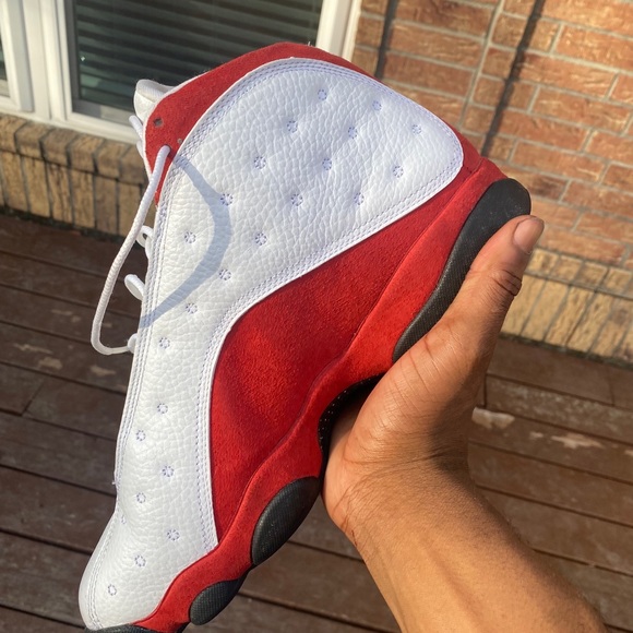 Air Jordan 13 Retro Cherry 2010 - Picture 4 of 13